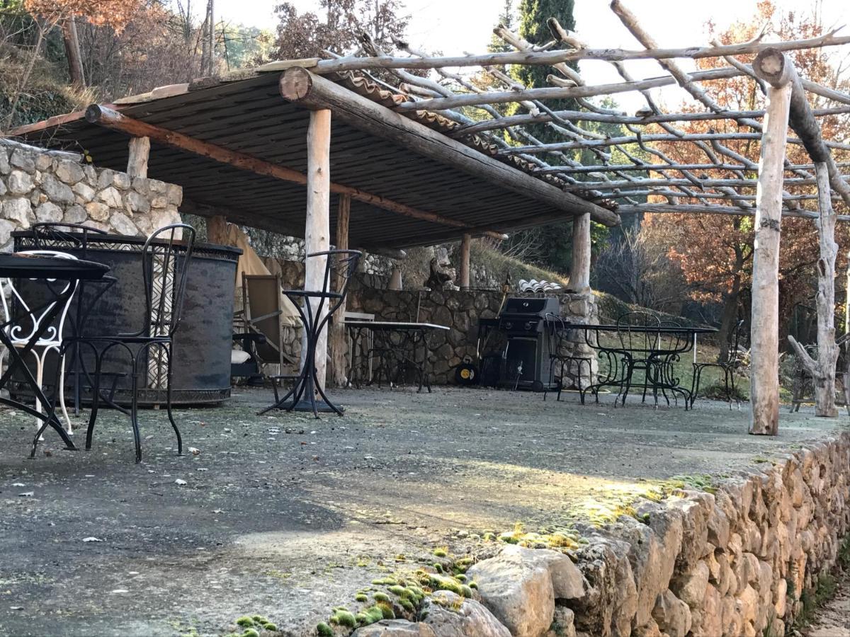 Mymoustiers Villa Exterior photo