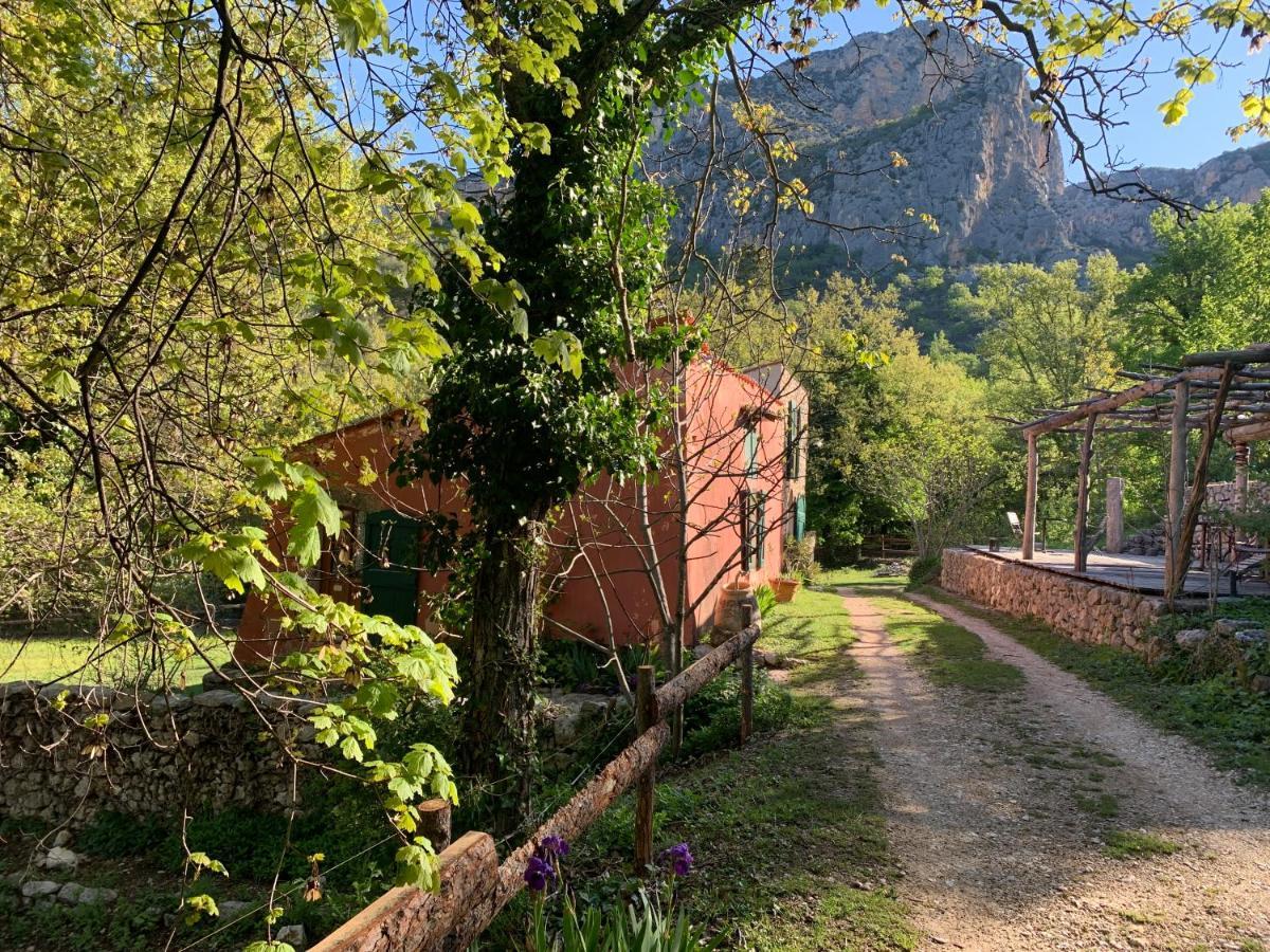Mymoustiers Villa Exterior photo