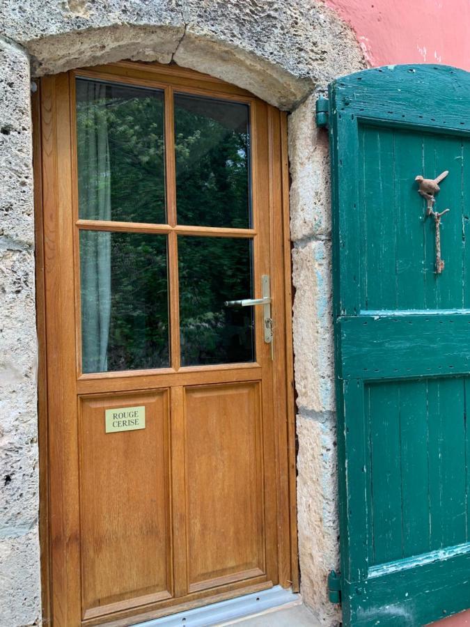 Mymoustiers Villa Exterior photo